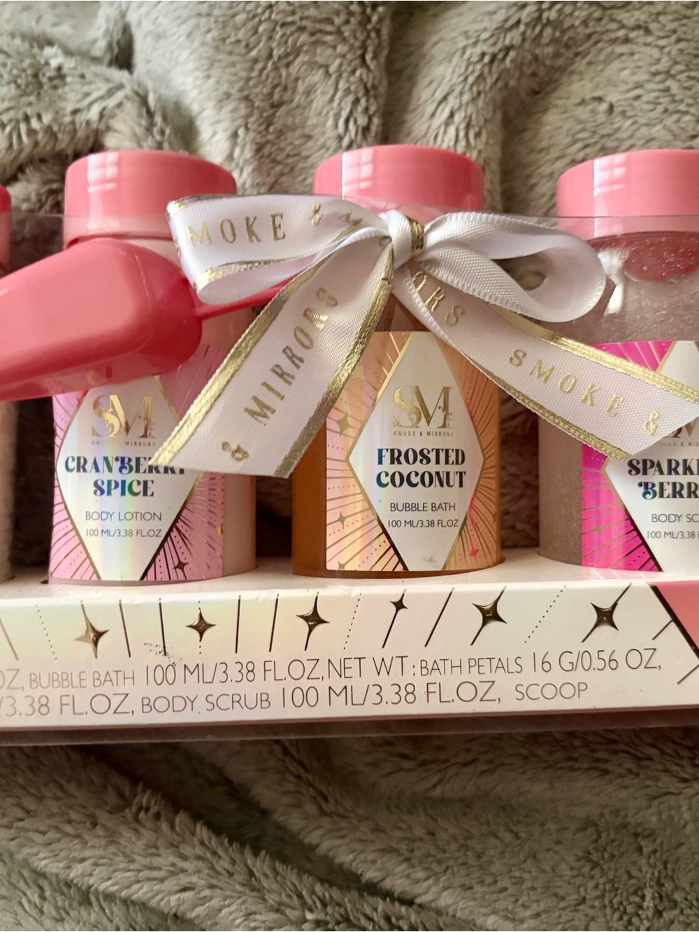 SM Scents & Mirrors Frosted Coconut Bubble Bath - Pink
